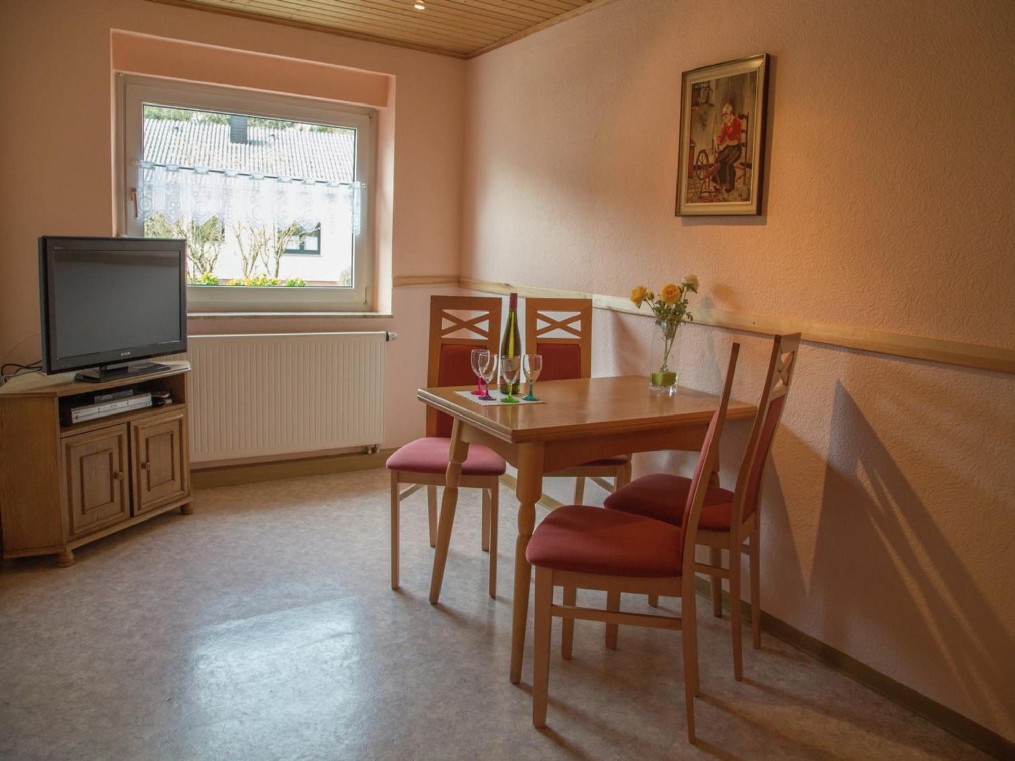 Spacious Holiday Home In Ulmen Near The Centre Luaran gambar
